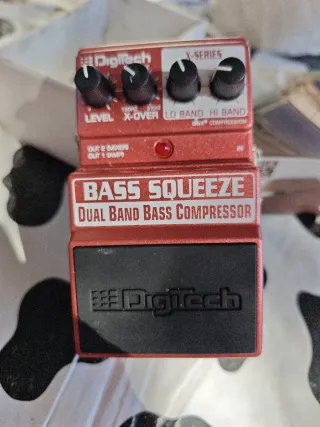 Digitech Bass Squeeze Compresor Bajo