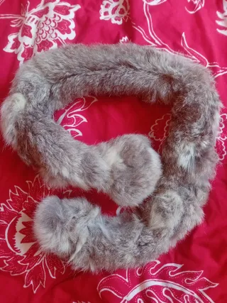 Cuello de piel de conejo