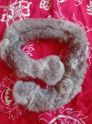 Cuello de piel de conejo