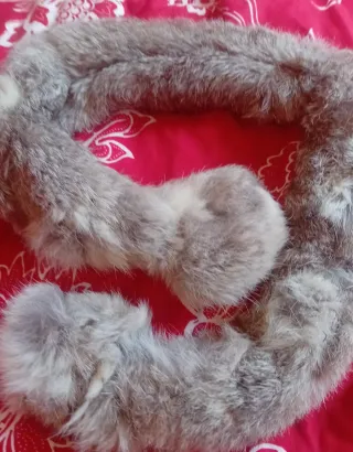 Cuello de piel de conejo