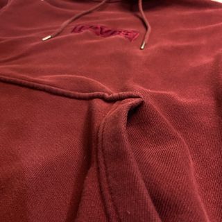 Sudadera Levi's Burdeos Vintage con Capucha