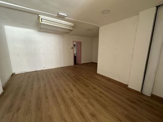 Local comercial en venta en Centre - Colomeres - Rambles en Gavà