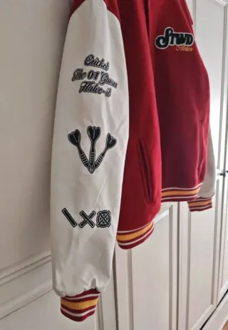 Chaqueta estilo beisbolera