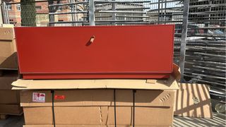 Armario de madera rojo con tirador 4unidades dispo