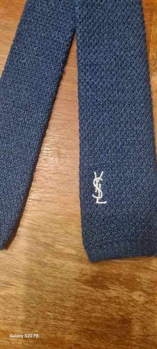 Cravatta Yves Saint Laurent blu