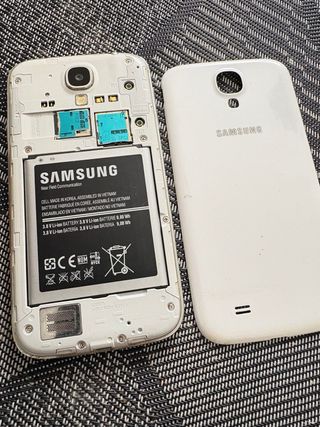 Samsung Galaxy S4 GT-I9505 Gold/White
