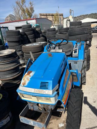 Tractor Iseki Azul para despiece