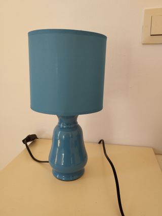 Lámpara de mesa azul