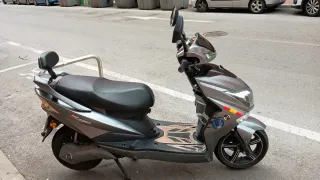 Moto Eléctrica Sunra Anger 125 Gris