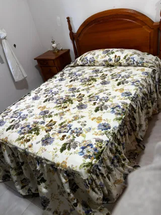 Cama 1.35 Madera y Tela