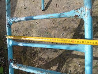 Escalera de piscina de hierro