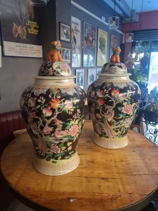 Pareja Tibores Chinos familia noire. Vintage