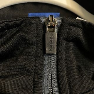 Chaqueta Reebok Negra Panel Gris