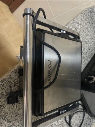 Plancha Sandwichera Eléctrica