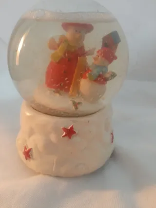 Bola de nieve musical con muñecos