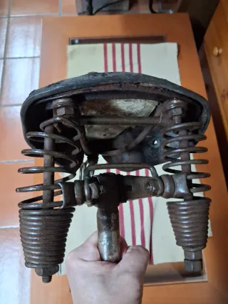 Sillín bicicleta cuero principios s.XX