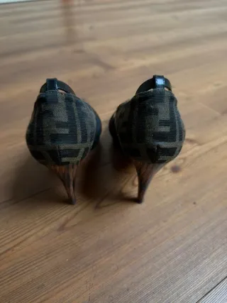 Scarpe con tacco Fendi originali