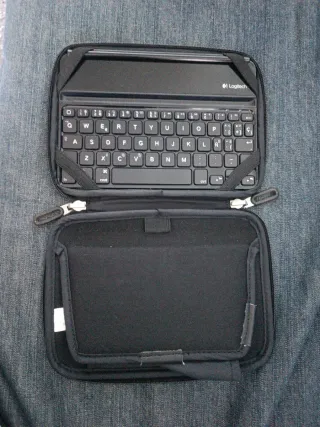 Teclado Logitech Bluetooth iPad Mini