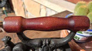 Plancha antigua de hierro fundido