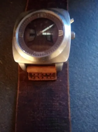 Reloj Fossil Cuadrado Marrón y plateado