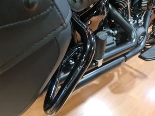 Harley Davidson Softail Heritage Negra