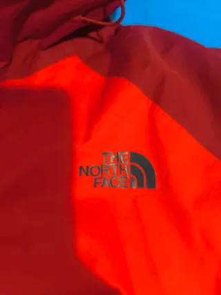 Chaqueta The North Face impermeable