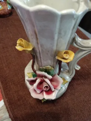 Vaso Ceramica Vintage con fiori in rilievo