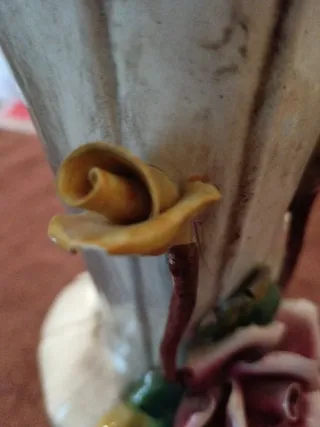 Vaso Ceramica Vintage con fiori in rilievo