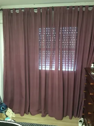 Cortinas color malva (mismo tono Real Madrid)