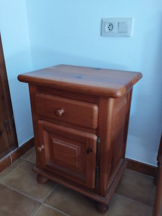 Mesita de noche pino macizo
