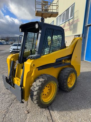 Minicargadora Gehl R150