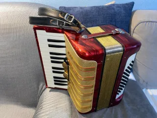 Fisarmonica Hohner Student IV N 40 Bassi