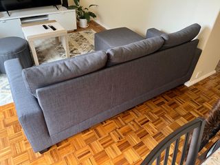 Sofá 3 lugares em tecido cinzento