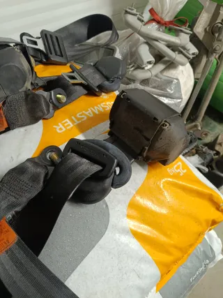 Cinto traseiro direito vw polo 6n