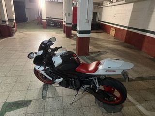 Suzuki GSX-R 750 K7