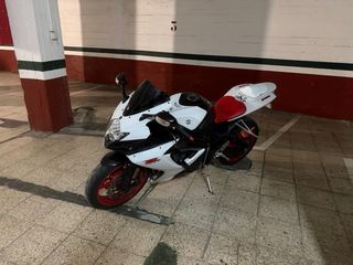 Suzuki GSX-R 750 K7