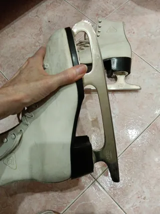 Pattini di ghiaccio bianchi