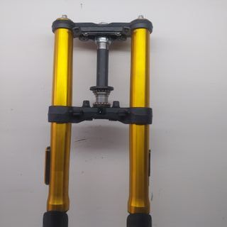 Forcella CFMoto Steli Piastre Perno Ruota