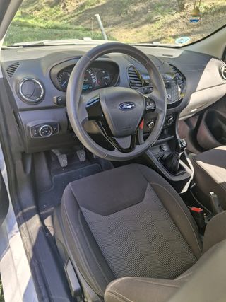 FORD KA+ 1.2 –70CV – 5 PUERTAS – ÚNICO PROPIETARIO