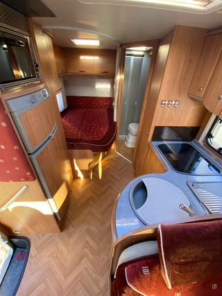 Autocaravana Burstner Delfin T625