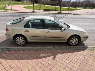 Renault Laguna - 1.8 - Gasolina - Manual - 180.000