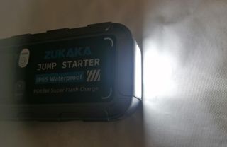 Arrancador ZUKAKA Jump Starter IP65 Booster