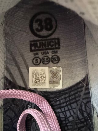 Zapatillas Munich rosas talla 38