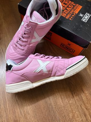 Zapatillas Munich rosas talla 38