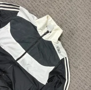 ¡¡OFERTA!! Talla M Chaqueta Adidas Negra y Blanca