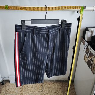Bermudas Bershka Pinstripe Talla 36 Nuevas