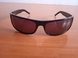 Gafas de sol Lacoste negras con lentes negras