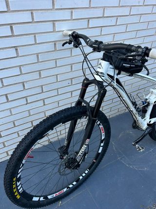 Bicicleta Merida MTB 29” doble suspensión