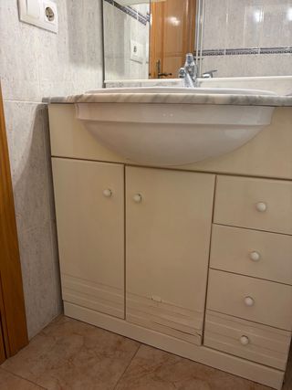URGE! Mueble con lavabo, grifo, encimera y espejo