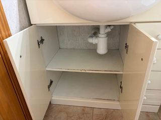 URGE! Mueble con lavabo, grifo, encimera y espejo